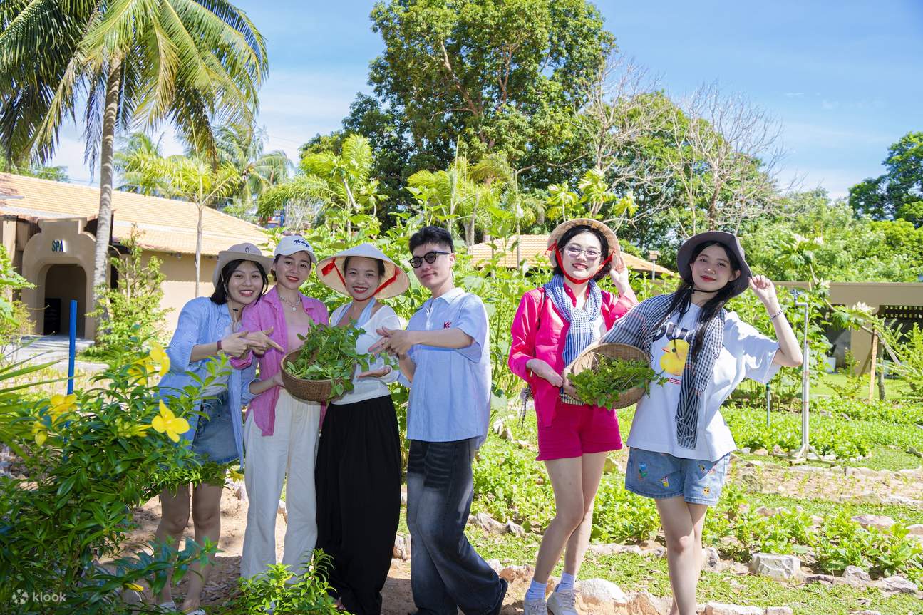 Lớp học nấu ăn, xưởng nến & khu nghỉ dưỡng chăm sóc sức khỏe tại Herbal Resort 