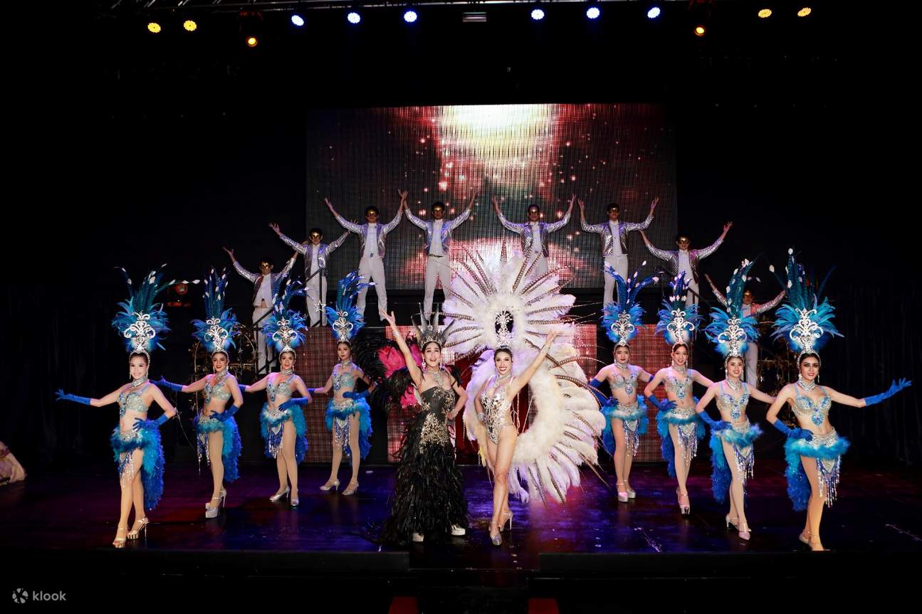 penghibur naga siam menunjukkan chiang mai bergambar