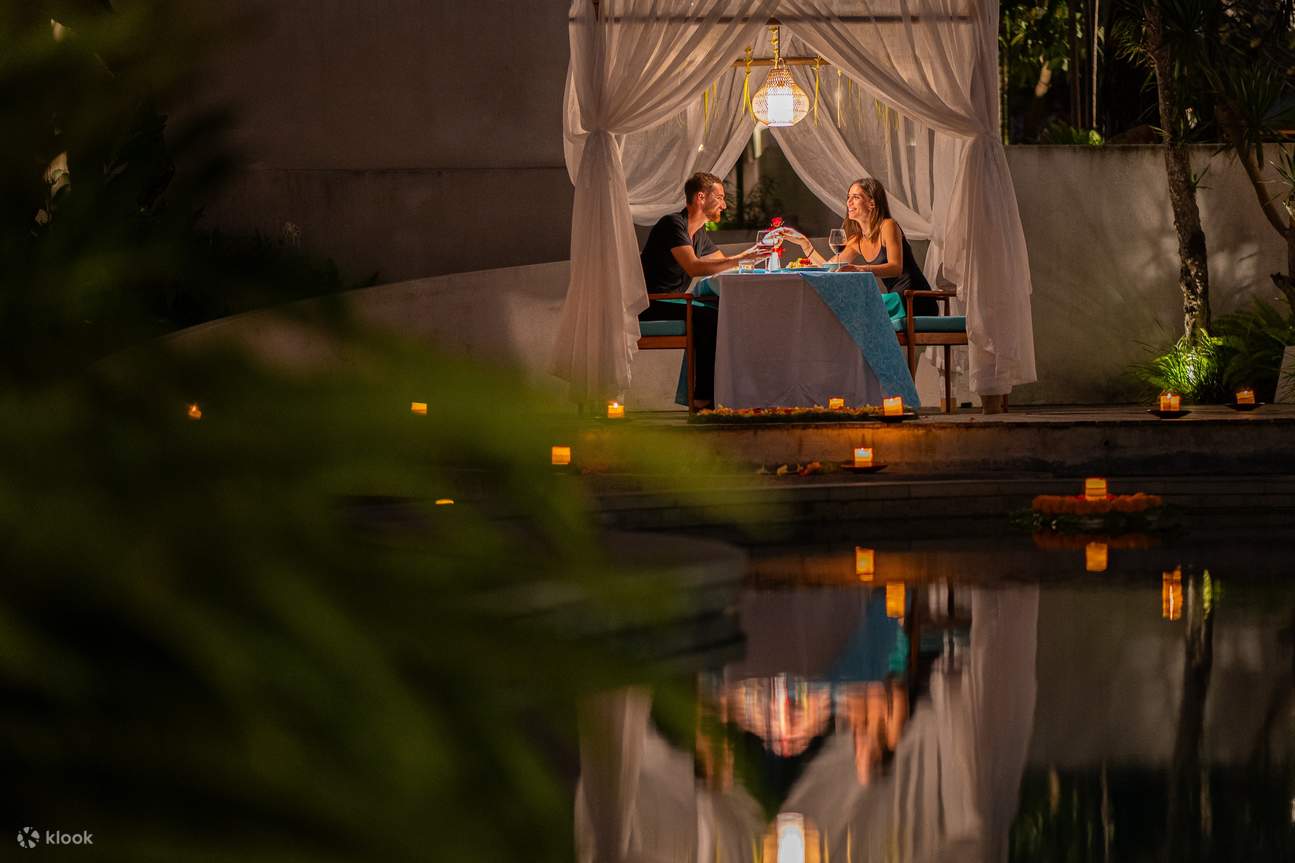 Makan malam romantis