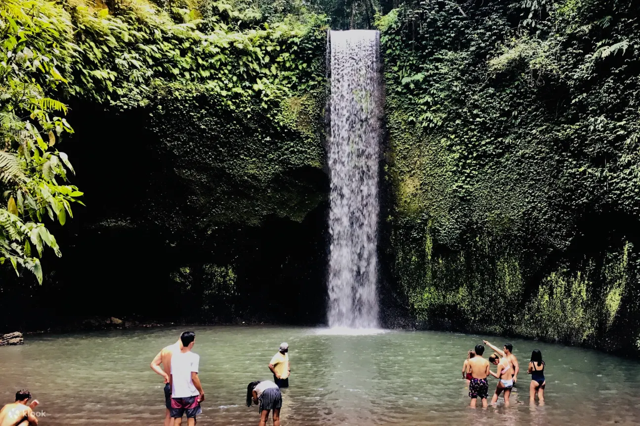 Telaga Waja 漂流与 Lempuyang 寺或瀑布之旅
