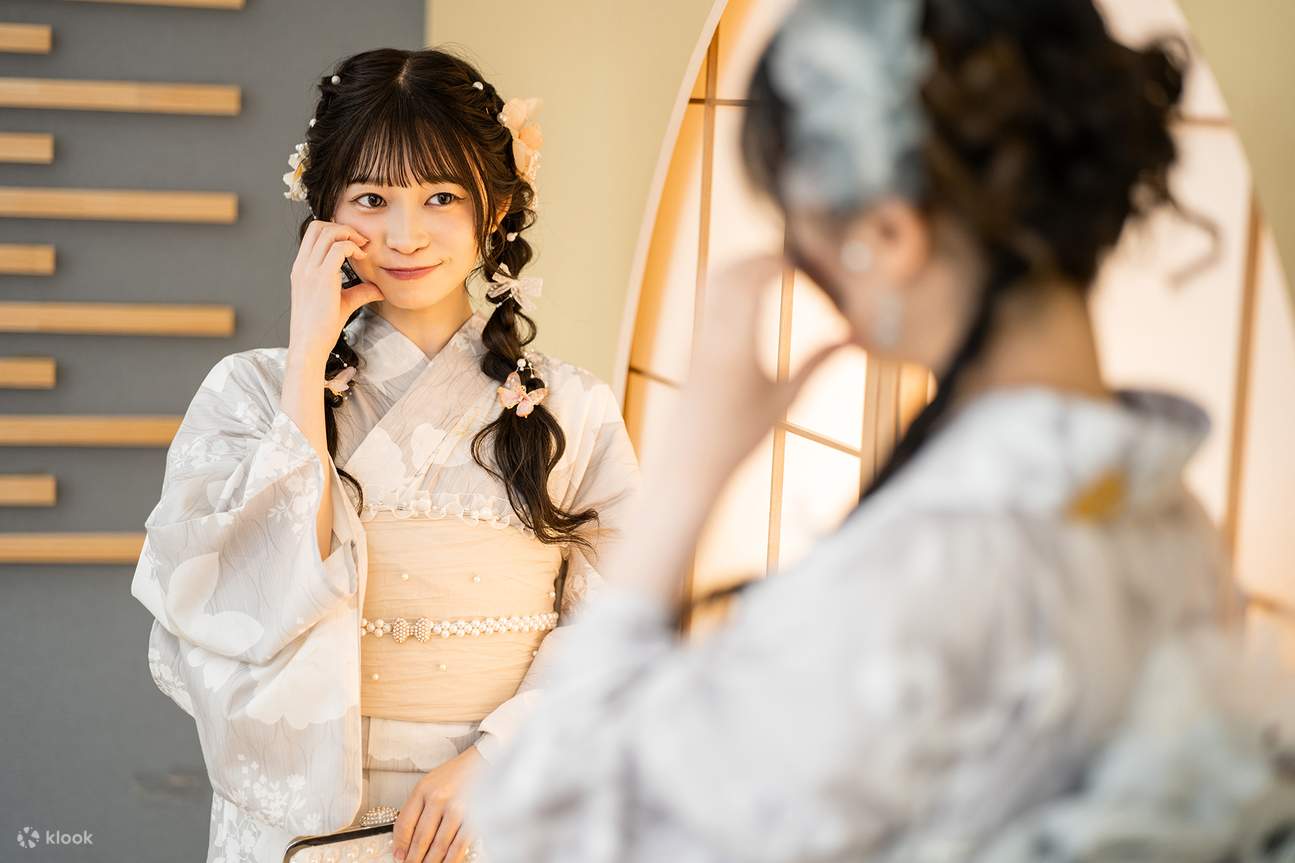 Asakusa Kimono-Verleih mit Selbstfotostudio und Foto-Option von KIM