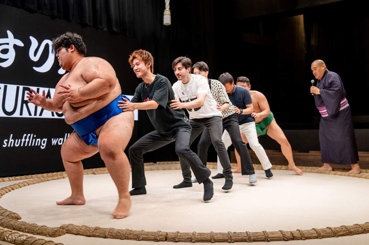 บัตรเข้าสนามแข่งซูโม่ THE SUMO HALL HIRAKUZA OSAKA ในโอซาก้า