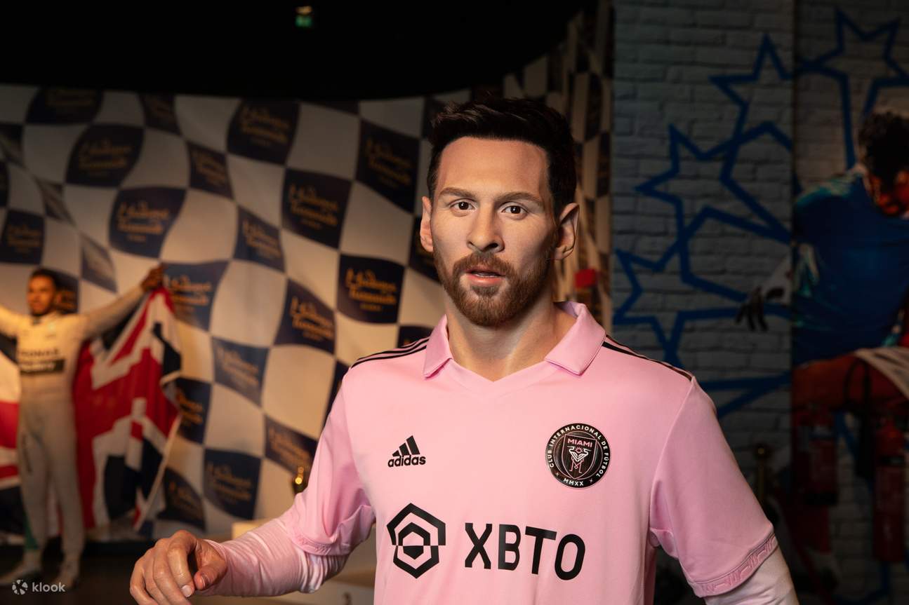 Approchez-vous d'incroyables détails, partagez la vedette avec l'un des plus grands athlètes au monde.