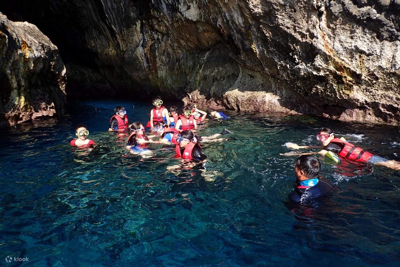 緑島ブルーホール秘境探検ツアー