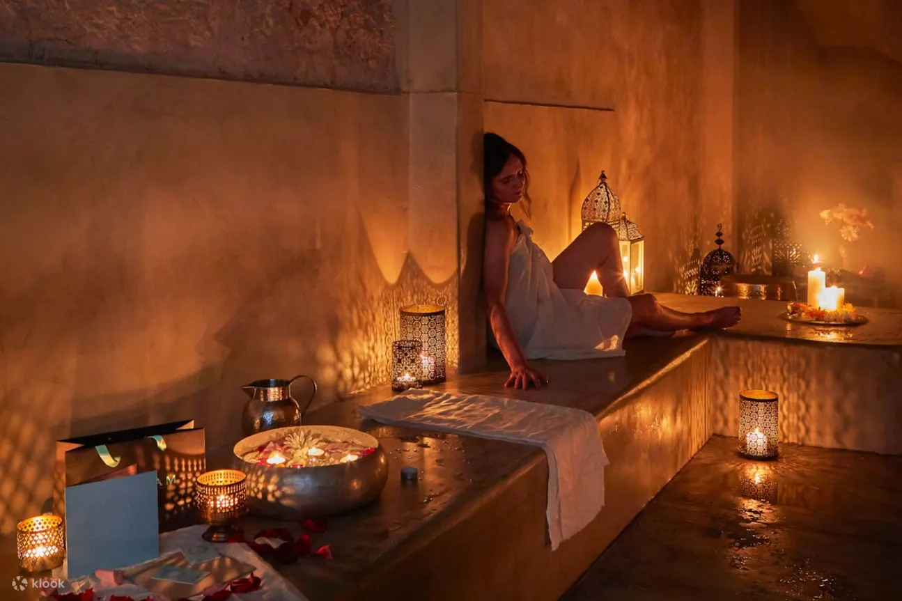 沉浸在 Hammam Al Ándalus 的舒缓氛围中，获得终极放松