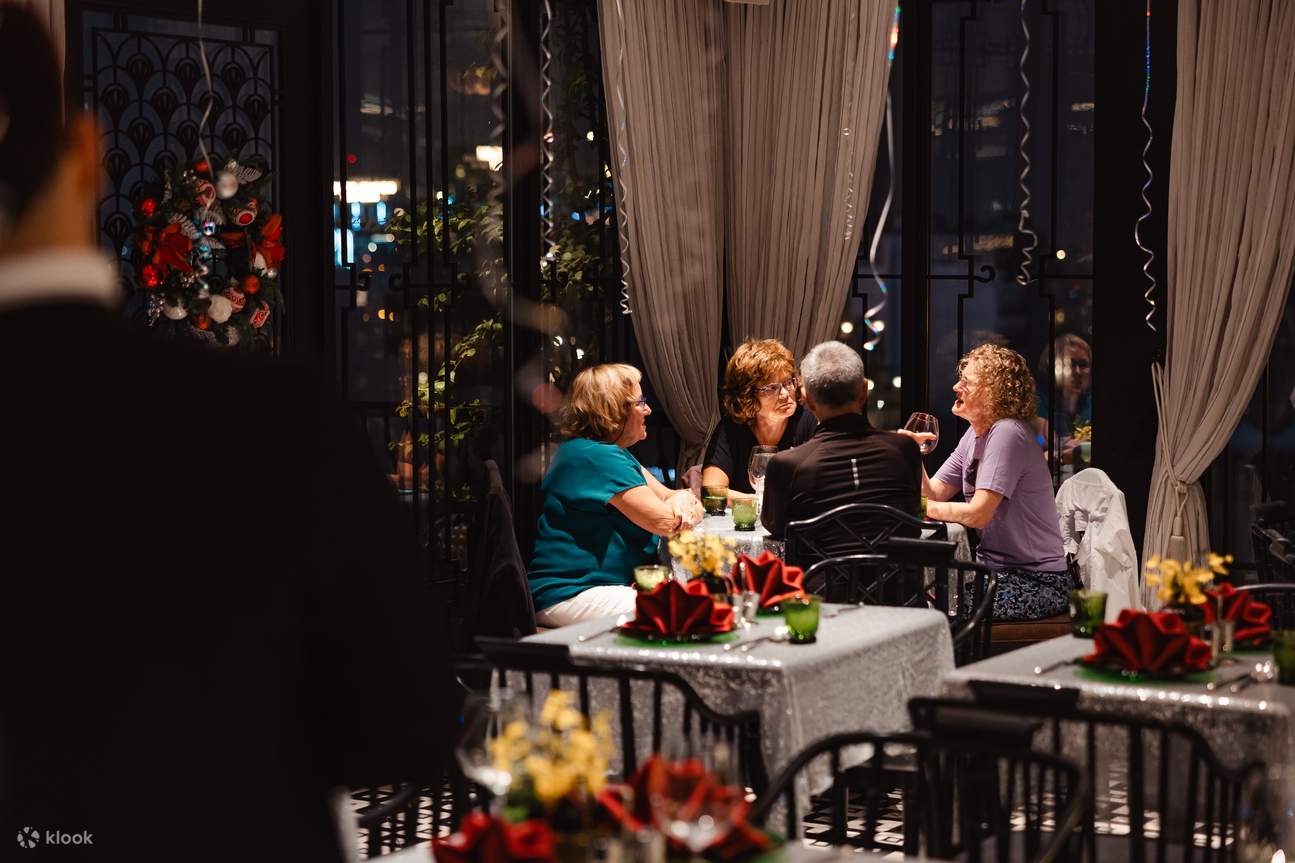 Cloud Nine Fine Dining：高空美景与越南美食