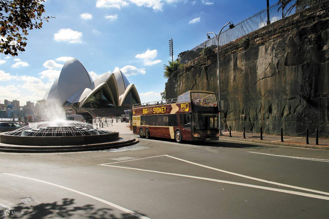Tour in autobus Hop-On Hop-Off di Sydney - vicino al teatro dell'opera