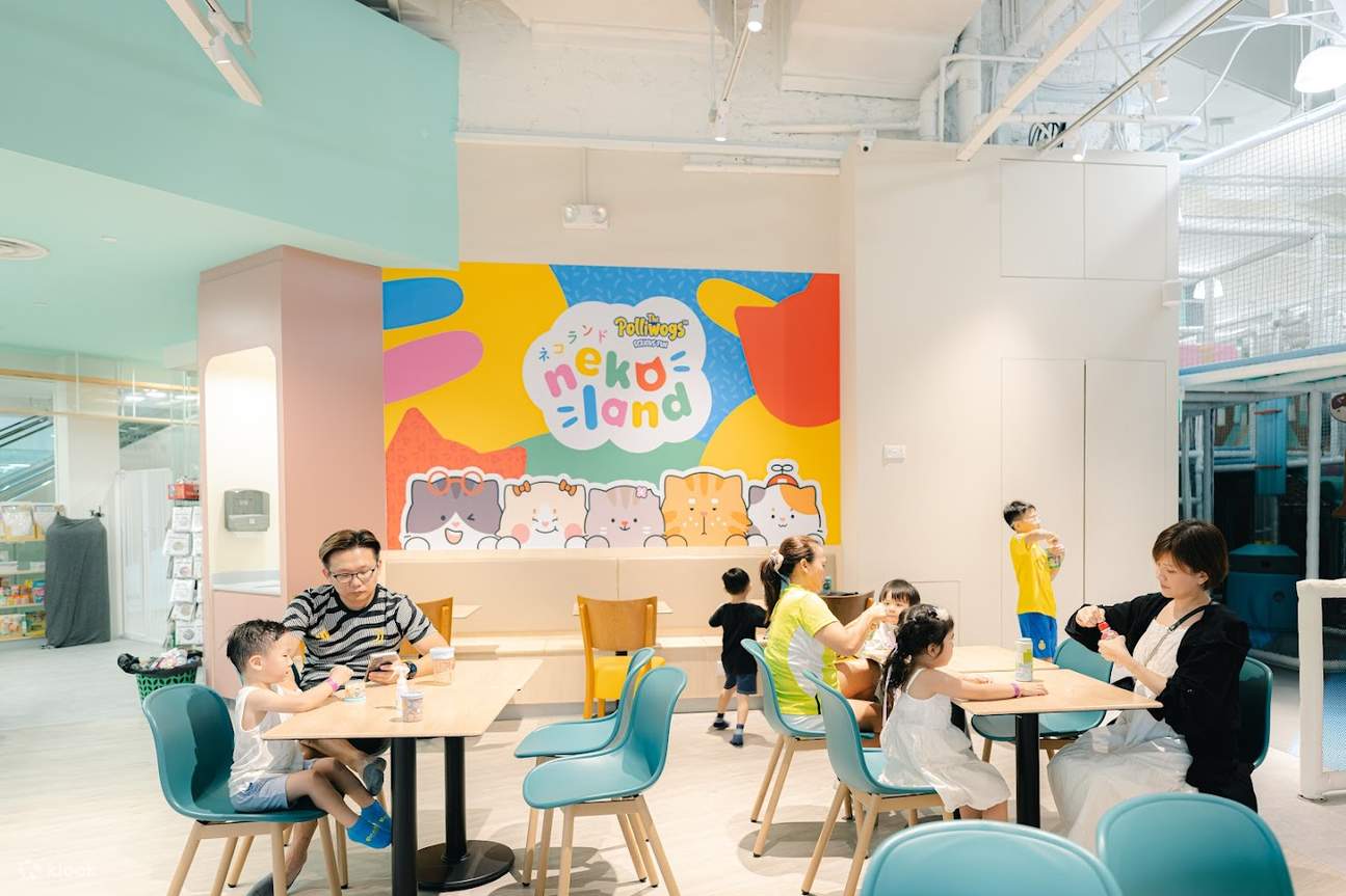 Taro Cafe в стране неко от The Polliwogs, Сингапур