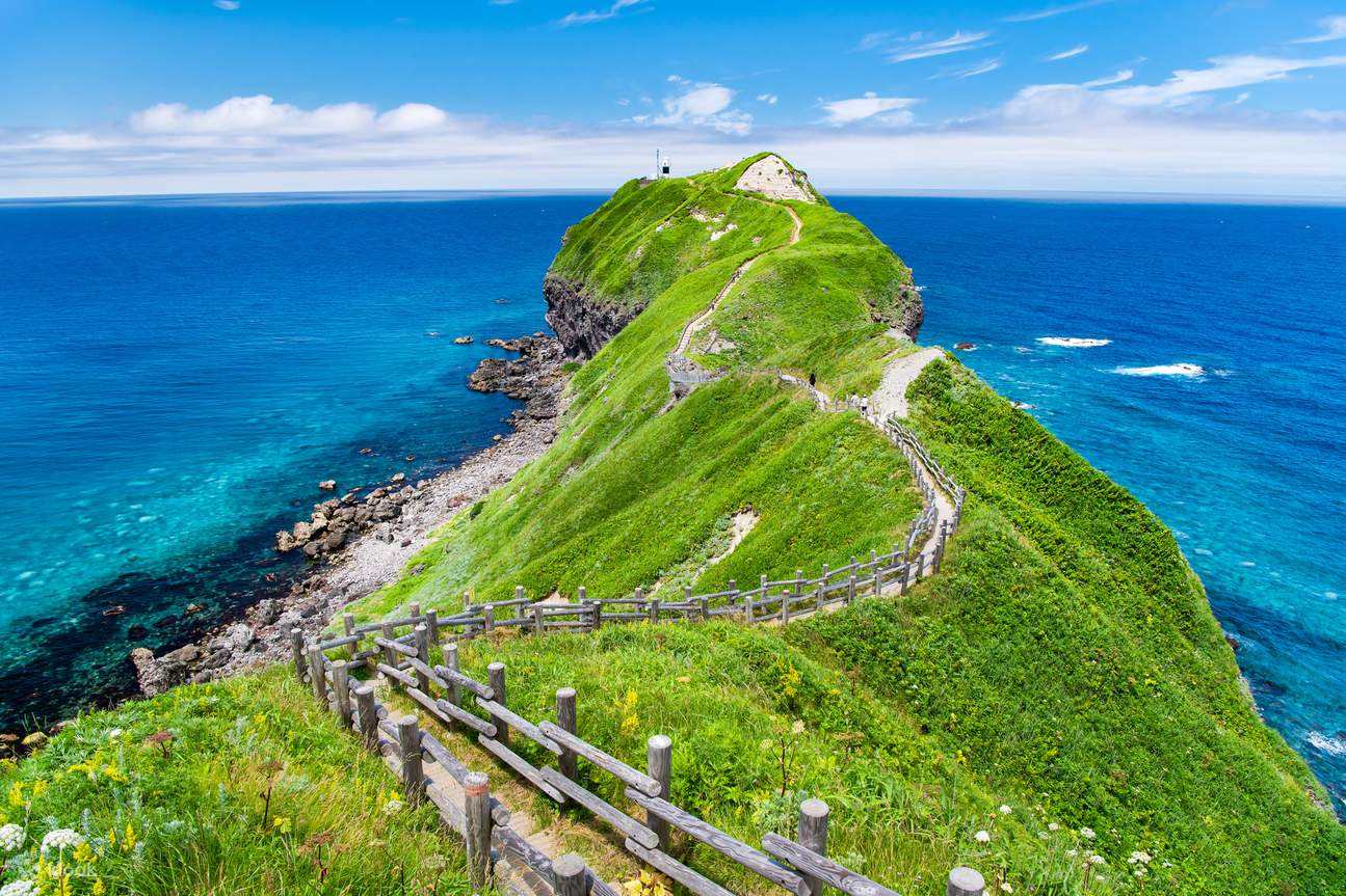 北海道夏日夢幻之旅｜積丹半島神威岬・島武意海岸・小樽悠遊＆運河遊船・白色戀人公園一日遊｜札幌出發- Klook香港