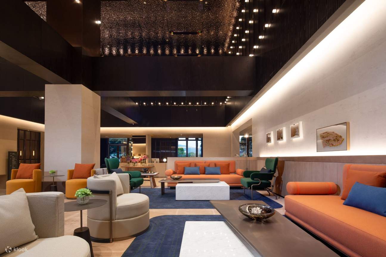 [레스토랑]: 건강하고 따뜻한 아침 식사, 현지 특선 요리로 구성된 아침 식사 등을 즐기실 수 있습니다.