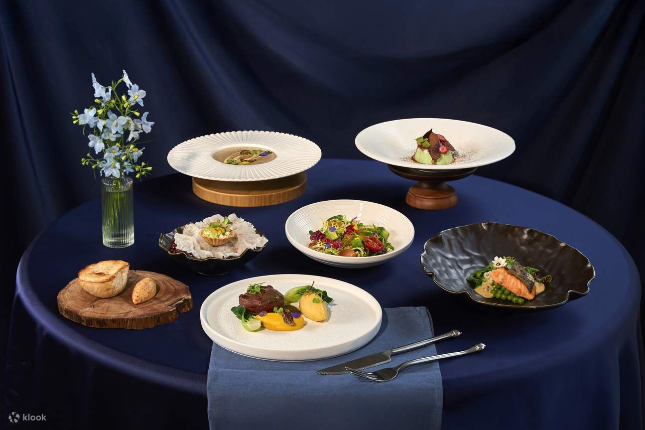 Cloud Nine Fine Dining：高空美景与越南美食