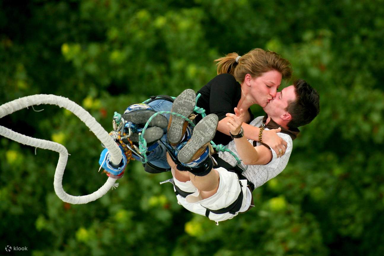 saut à l'élastique en tandem