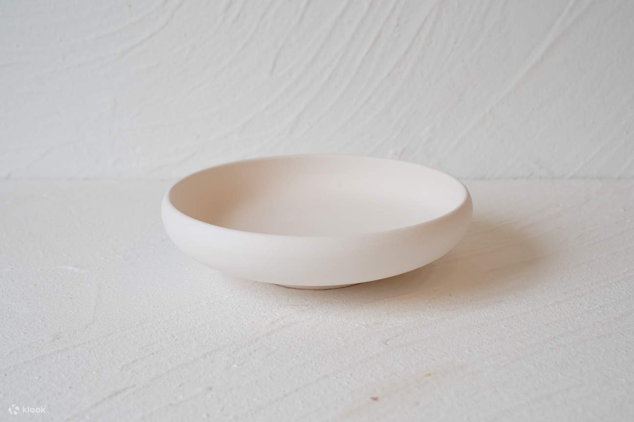 Workshop Melukis Keramik di Singapura