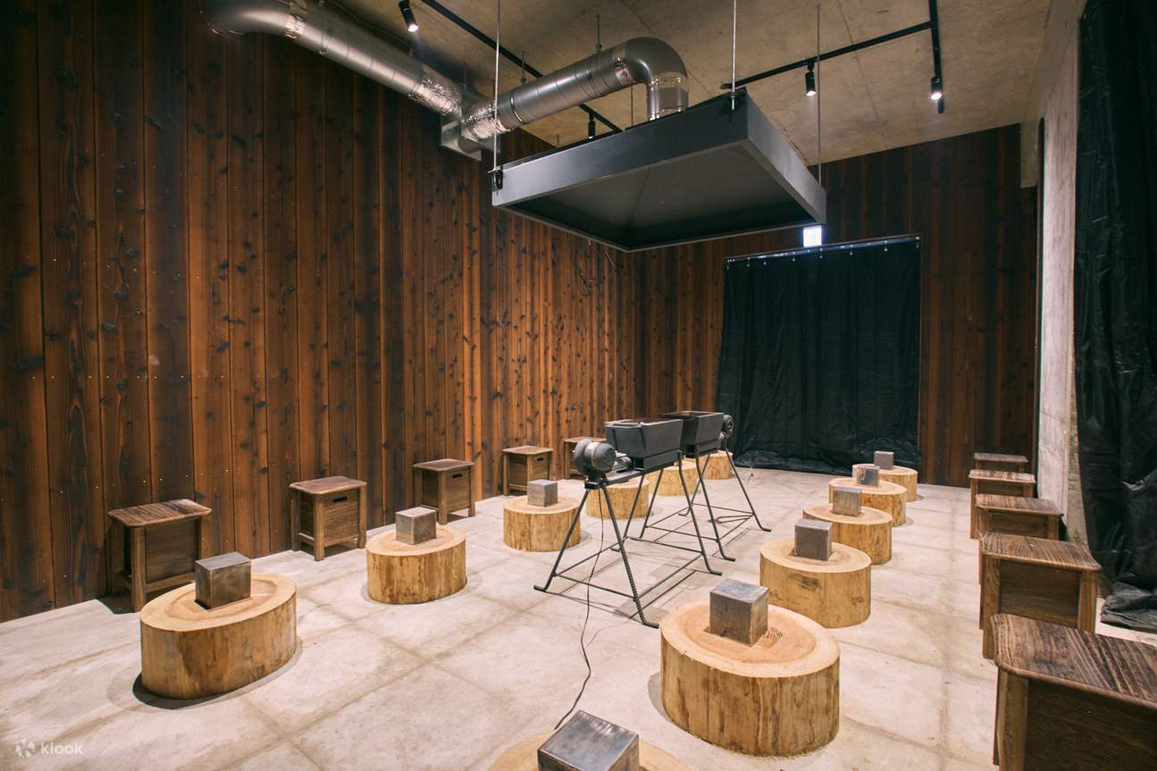 Clase de fabricación de armas ninja en una mansión histórica en Kioto