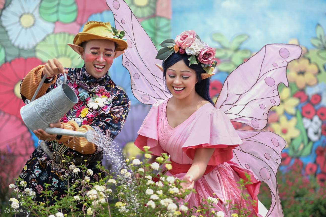 keluarga dan para peri di fairy garden bandung