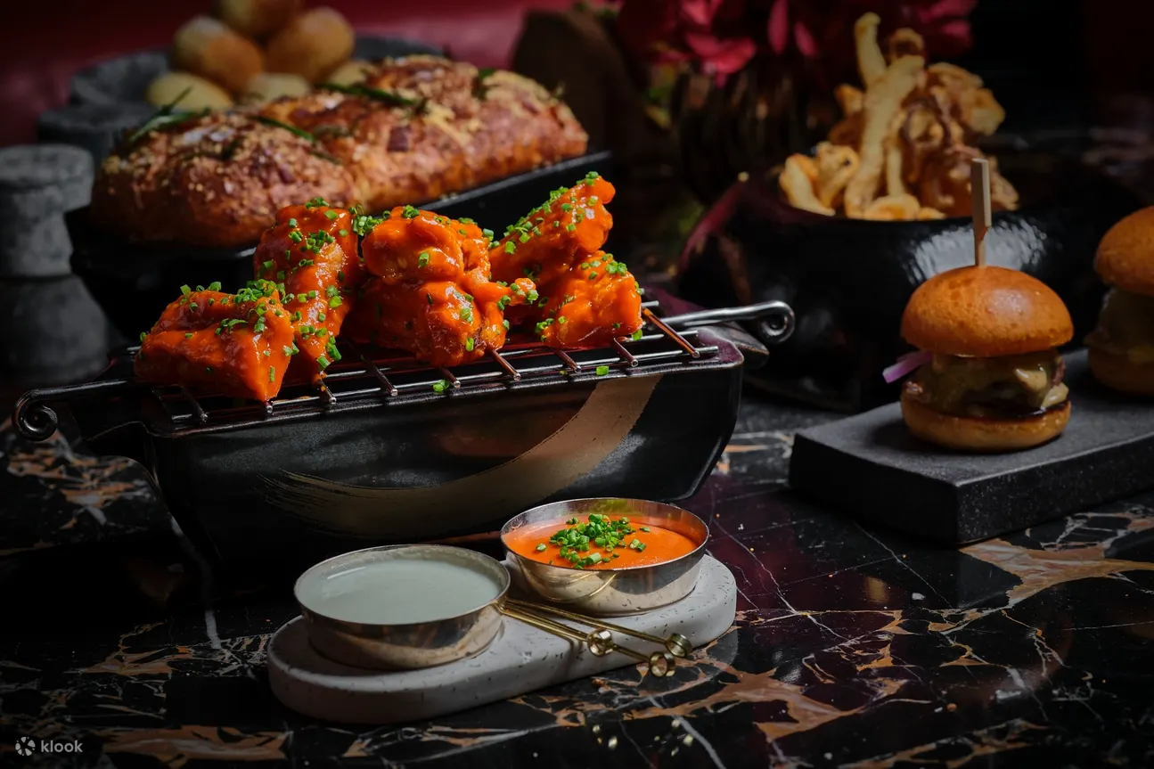 曼谷柏悦酒店 Penthouse Bar + Grill 35 楼鸡尾酒吧