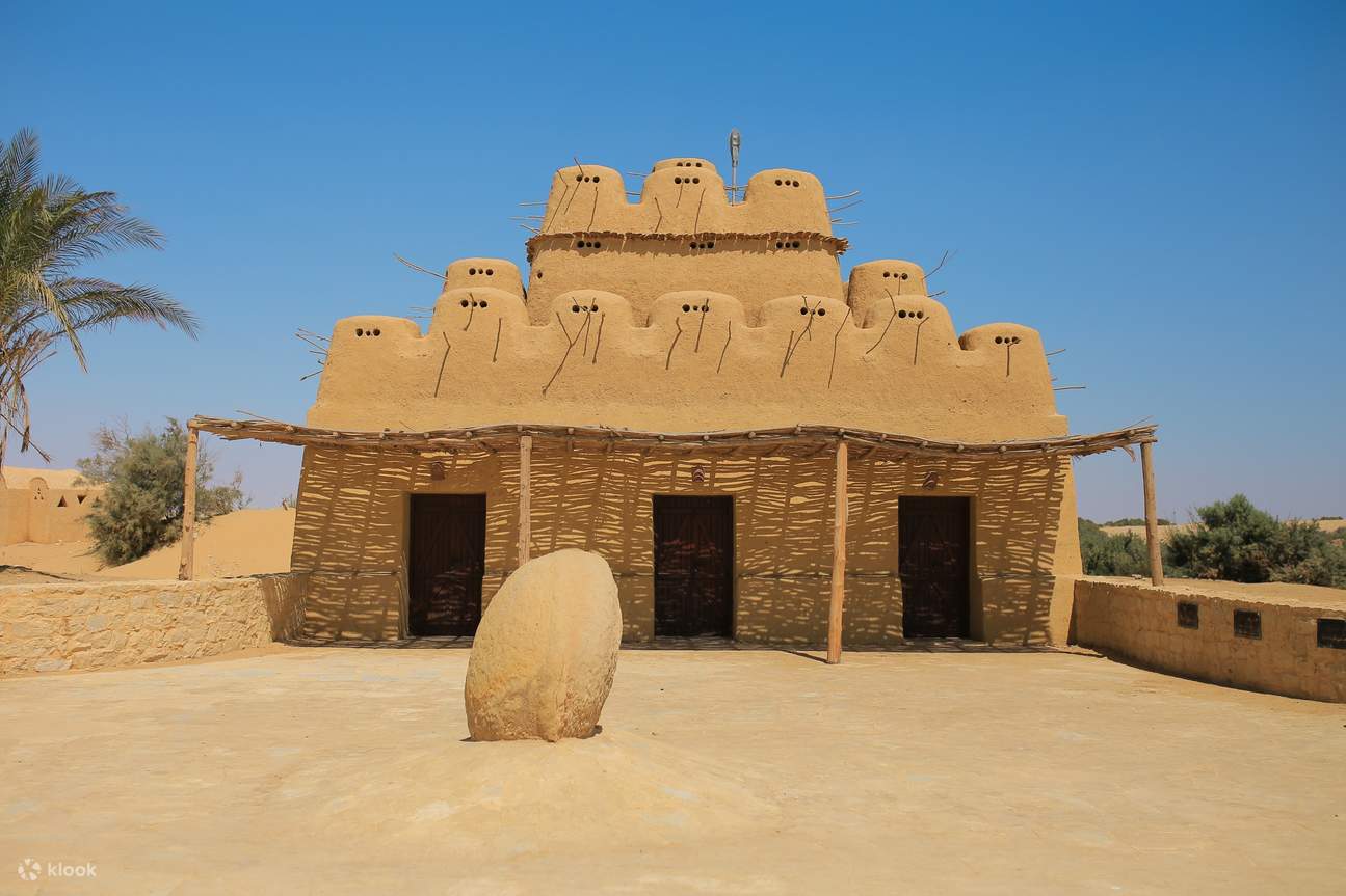 sebuah rumah cokelat tradisional di Kairo