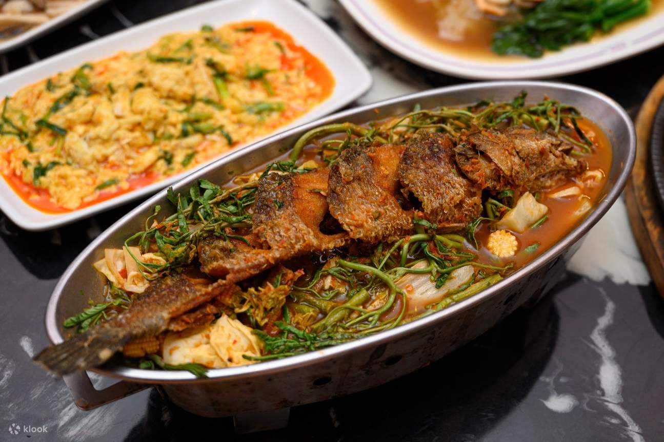 Ploen Restaurant in Ladprao Bangkok