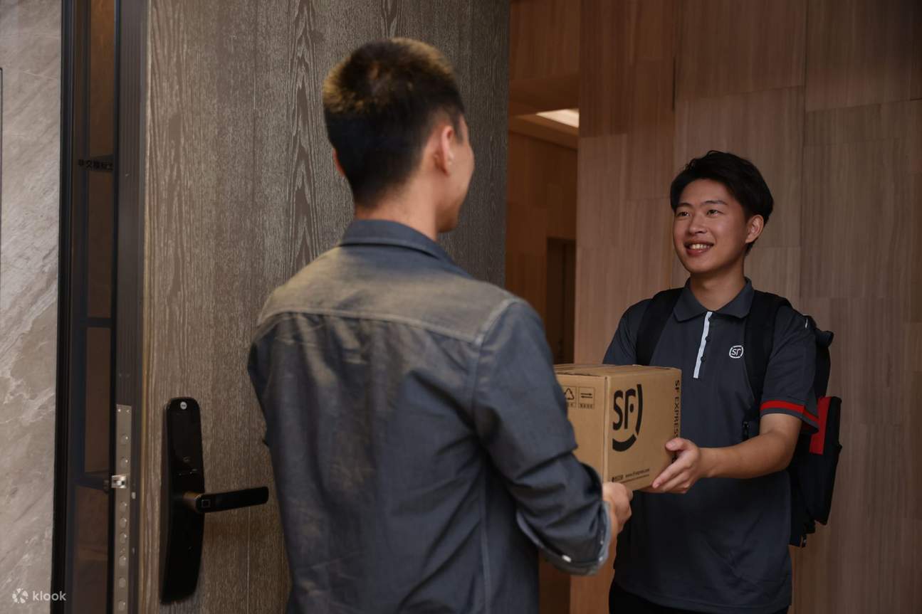 Luggage delivery service from Japan to Hong Kong (provided by eBackHome x SF Express)