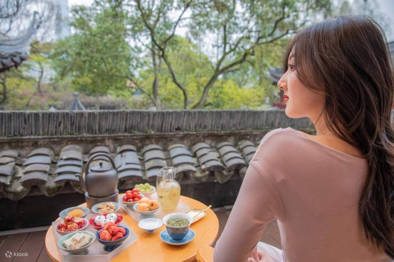 L'Espace artistique Shanghai Yuyuansong n'est pas seulement un espace dédié à l'art, mais aussi un lieu où vous pouvez vous immerger dans une atmosphère artistique. En le traversant, vous pouvez ressentir le lien étroit entre l'art et la vie.
