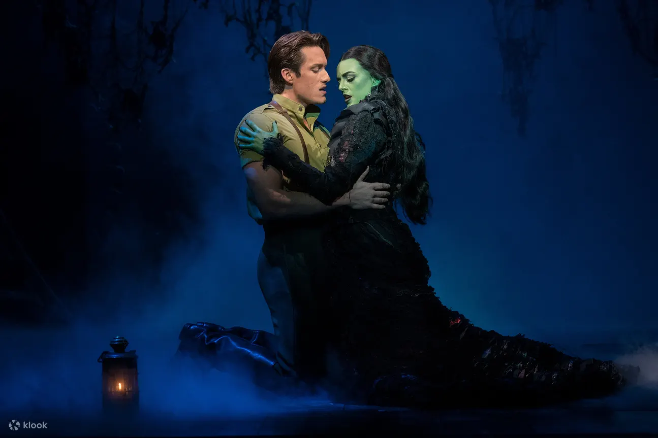 《魔法坏女巫》中的 Fiyero 爱情故事