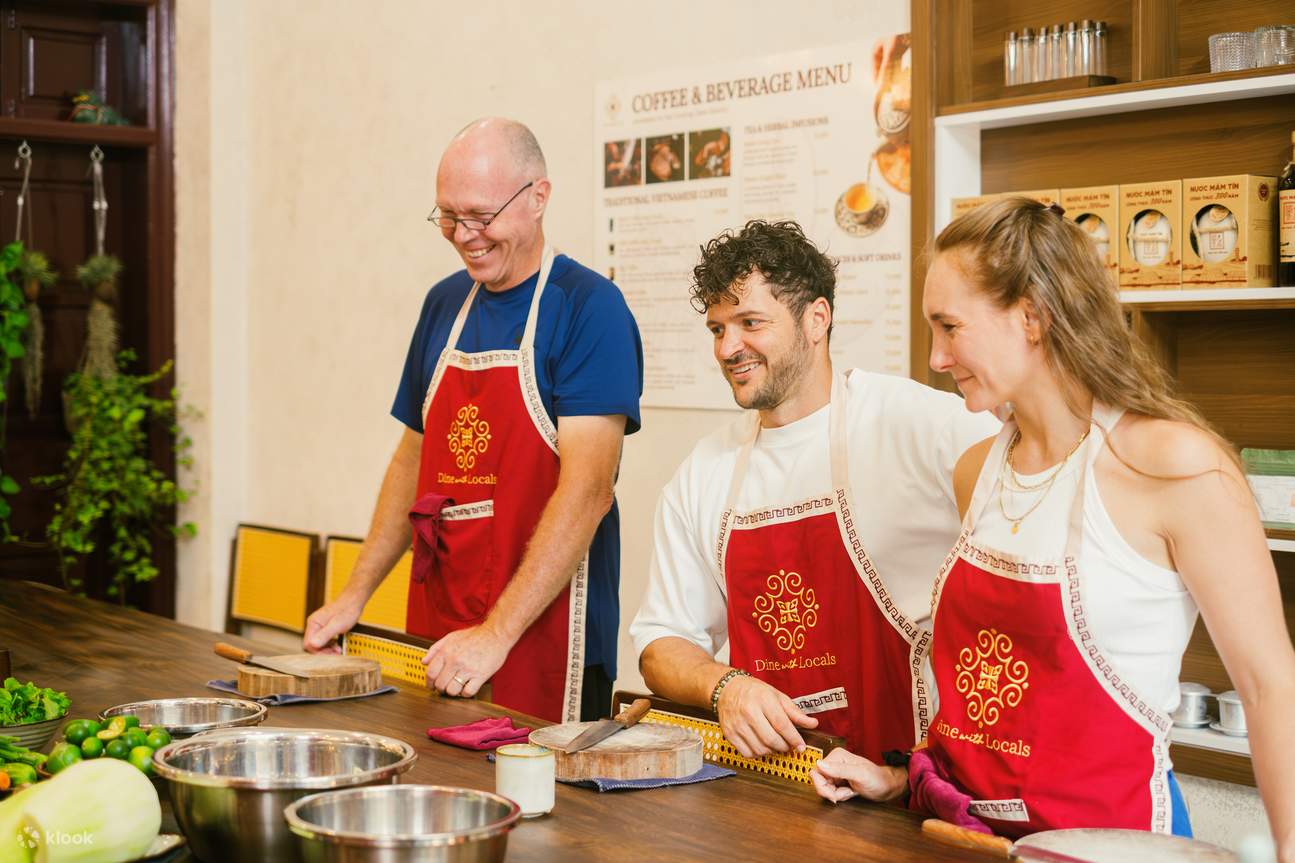 Vegan Cooking Class at Dine With Locals and Pagoda Visit in Ha Noi