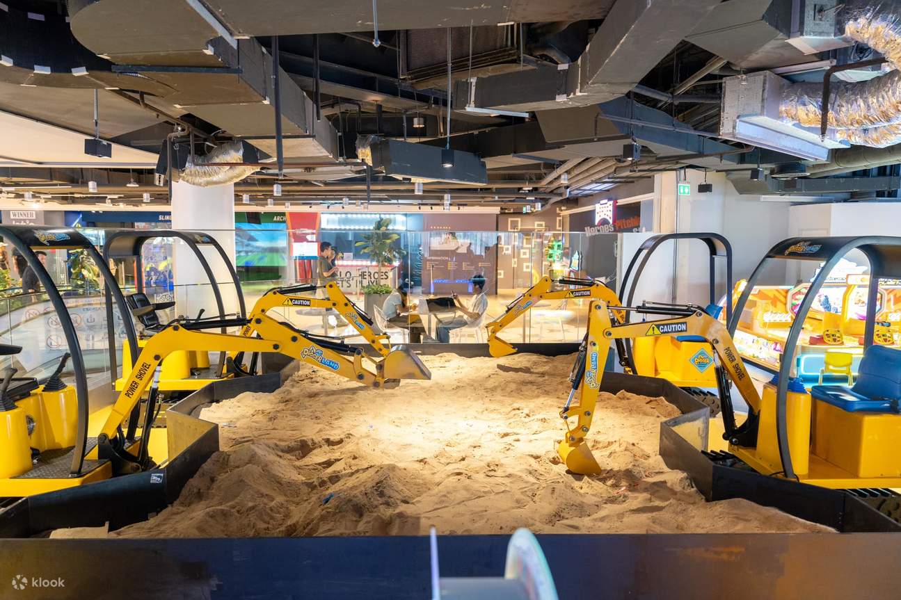 Digger Land • รถขุดจริง 4 คัน ทรายจำนวนมาก