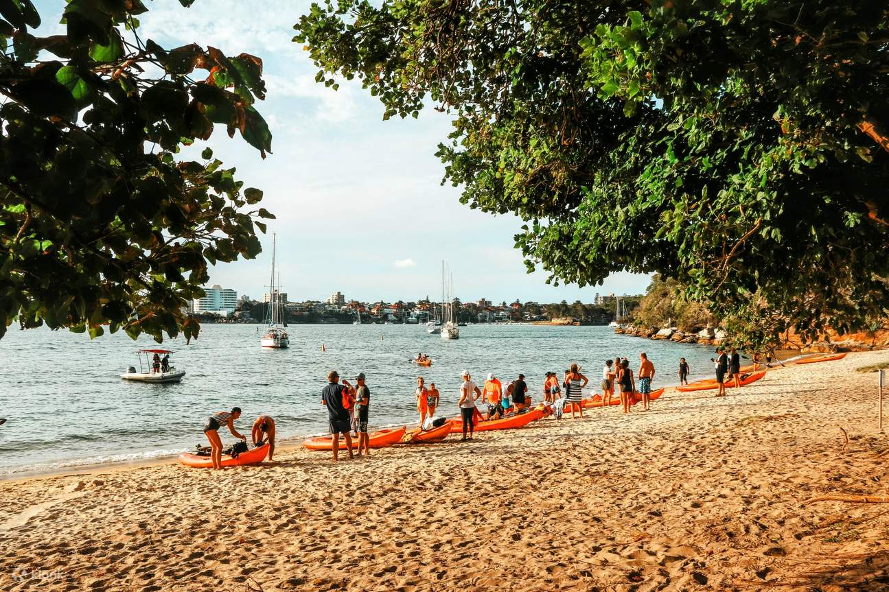 tour en kayak por la playa varonil