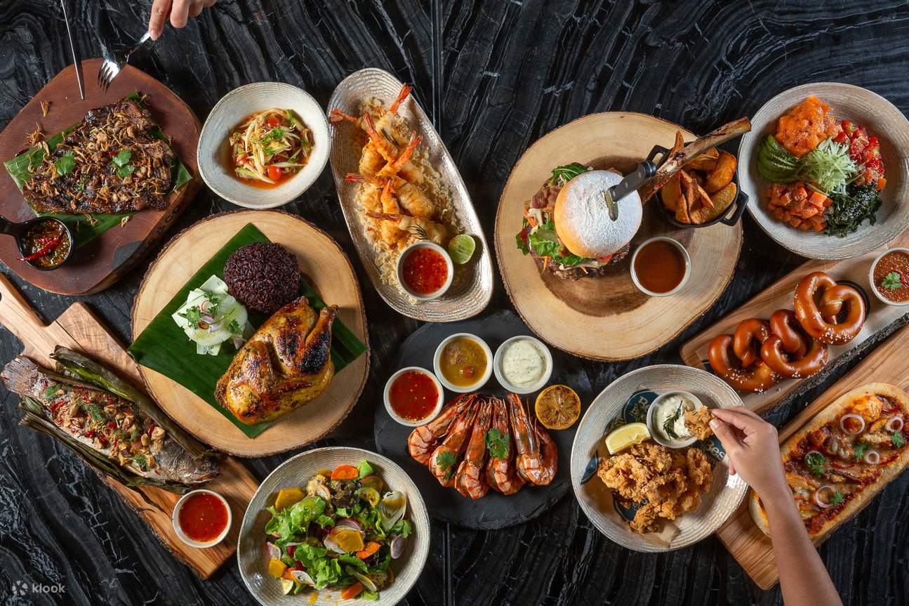 Sears & Co. at Four Points by Sheraton Phuket Patong Beach Resort