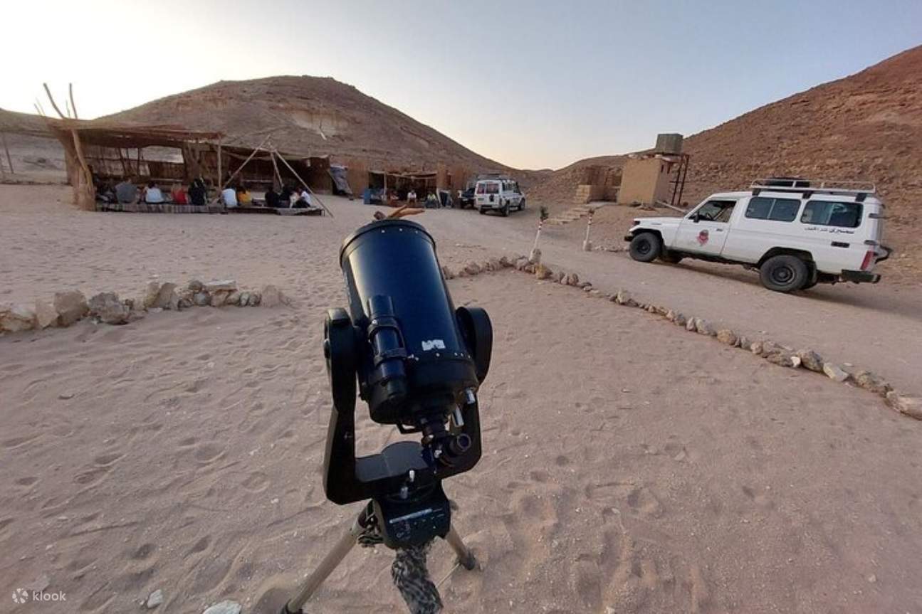 觀星和吉普車衝沙之旅，享用貝都因晚餐 - 洪加達