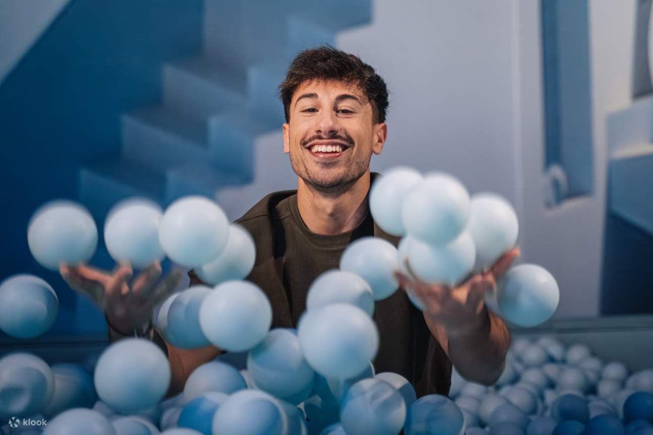 Ingresso alla Galleria d'Arte IKONO a Madrid