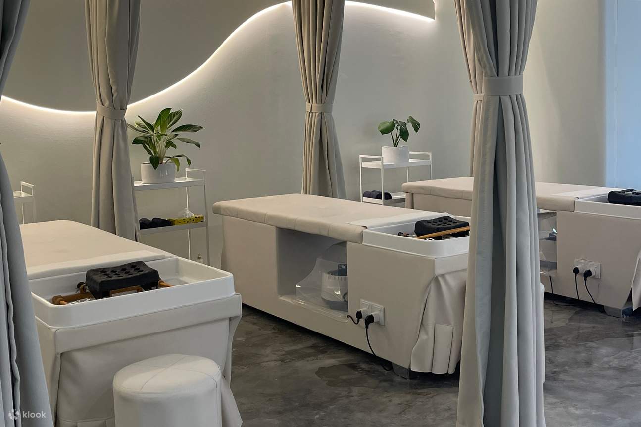 쿠알라룸푸르 포즈 헤드 스파에서 편안한 헤드 스파를 경험해보세요.