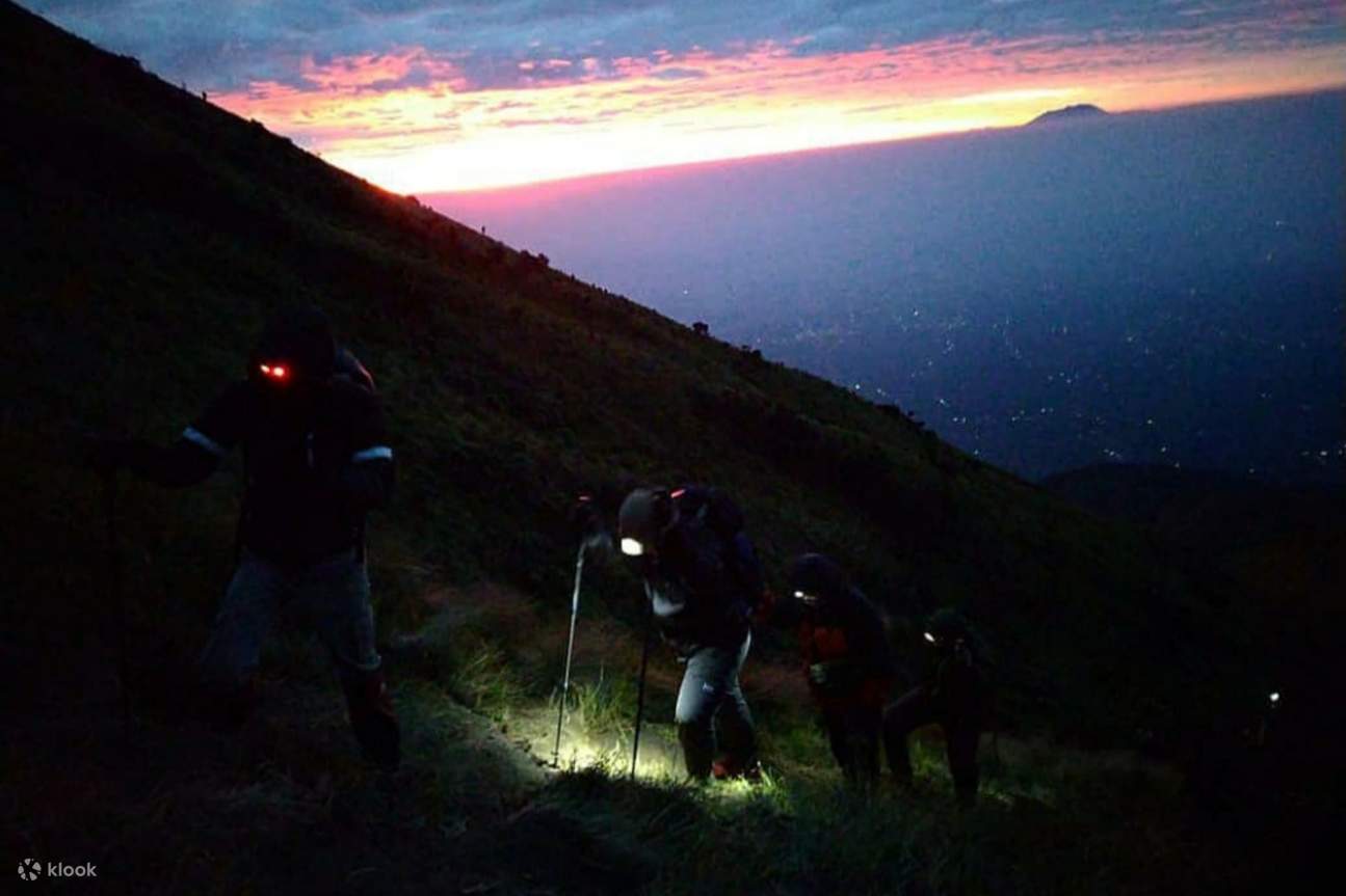 Mount merbabu hike top tour