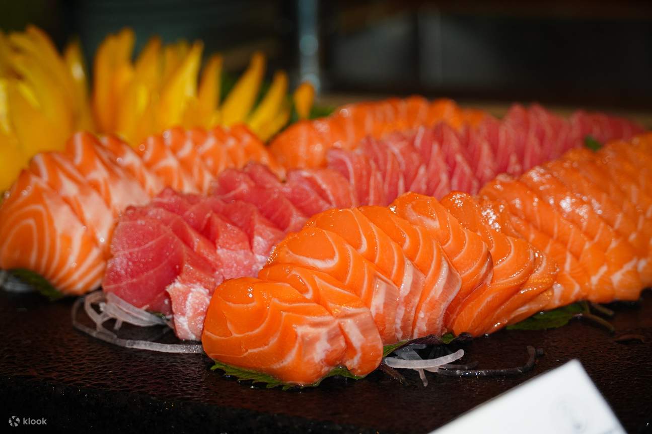 บุฟเฟต์นานาชาติ ที่ โรงแรมเชอราตัน ฮานอย เวสต์ 