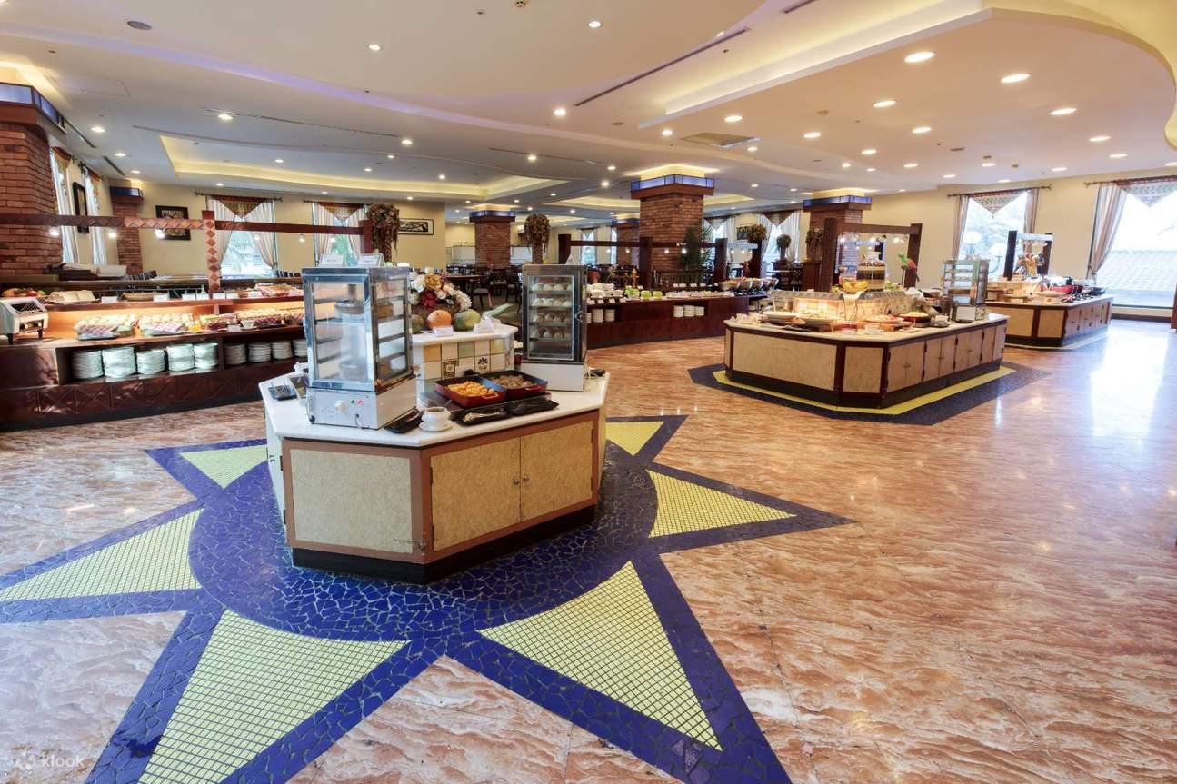 Naruwan Hotel｜Atrium Cafe