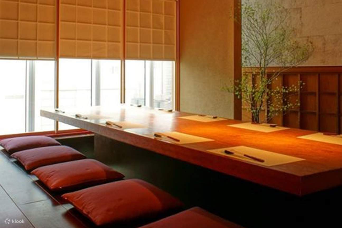 interior Rabu di Ginza