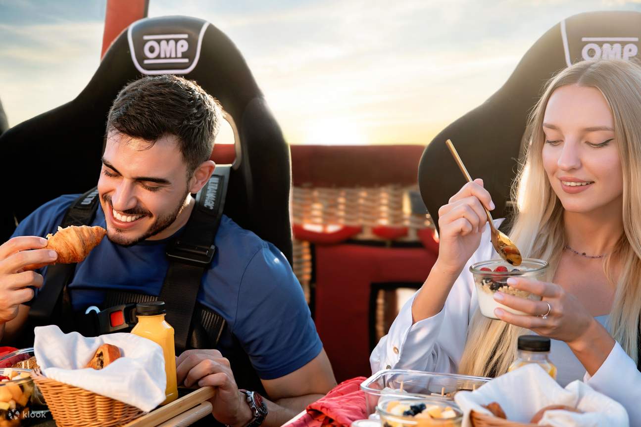 空の朝食 - ドバイ熱気球