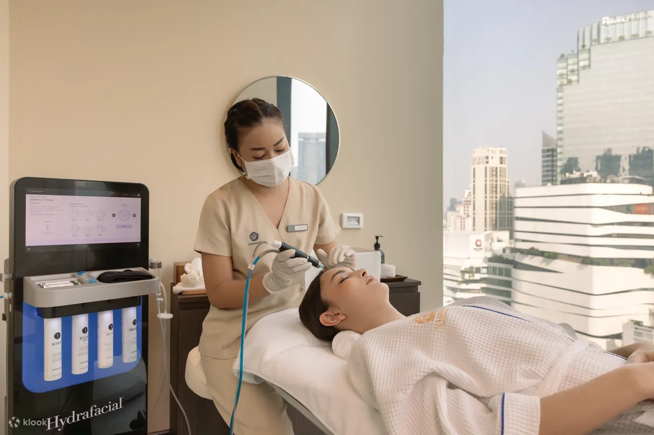 曼谷 Emphere Experience 的 Loft Thai Nakhon Spa 和按摩