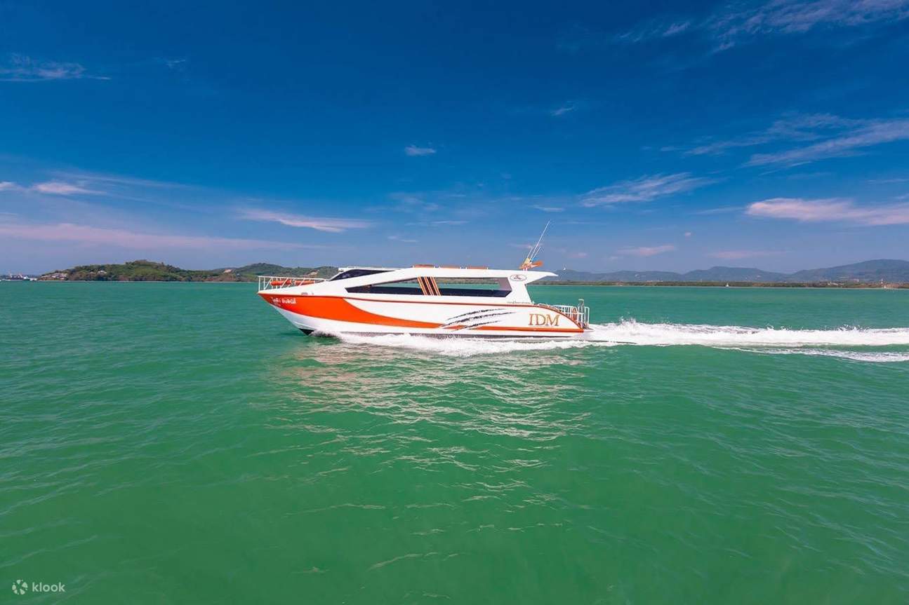 Du ngoạn bằng thuyền catamaran sang trọng đến Phi Phi Leh