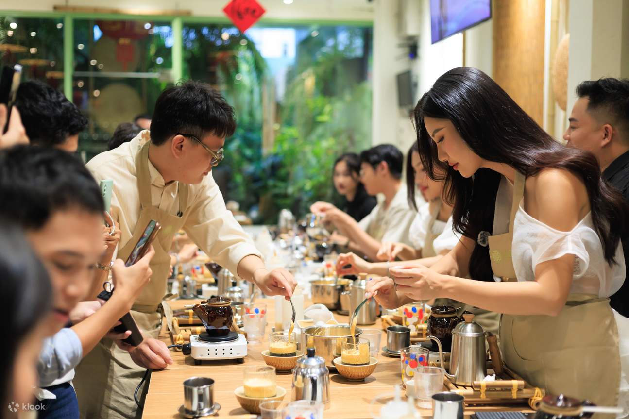 Experiencia práctica, conexión sincera – el café nos acerca.