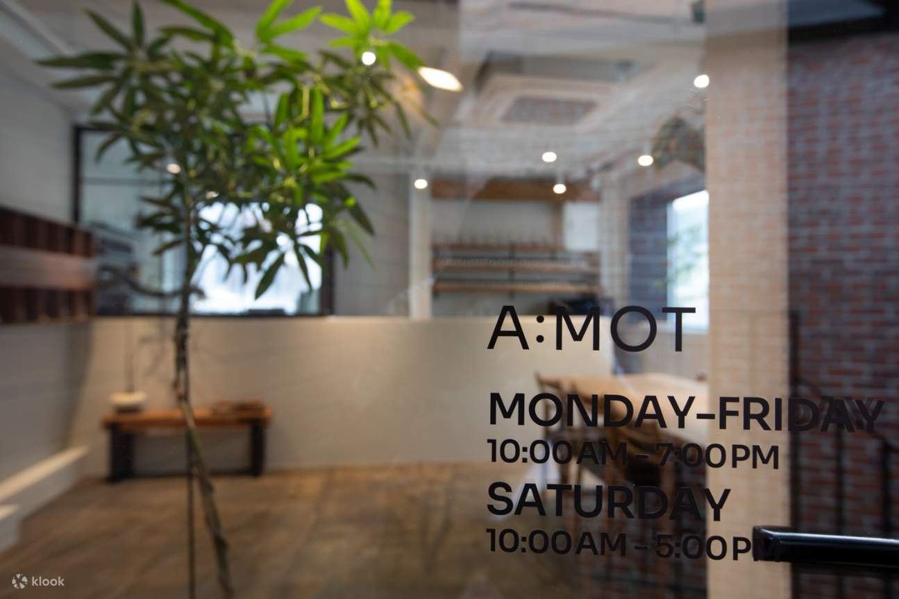 Create Your Own Seoul Scent – Natural Perfume Class