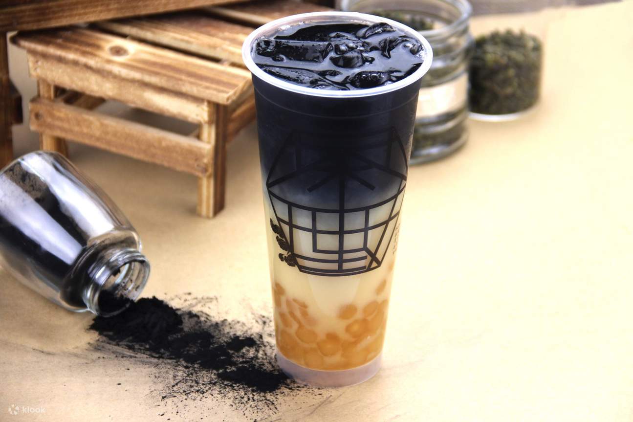 Black Charcoal with White Bubble Milk Tea at Charles Tea Bar in Kwai Fong
