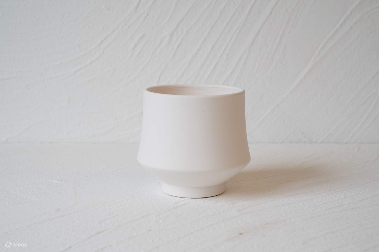 Workshop Melukis Keramik di Singapura