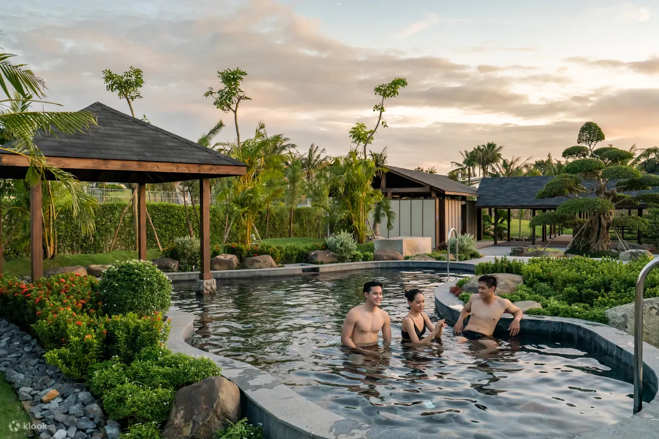 Wabisabi Minera Hot Springs 平洲