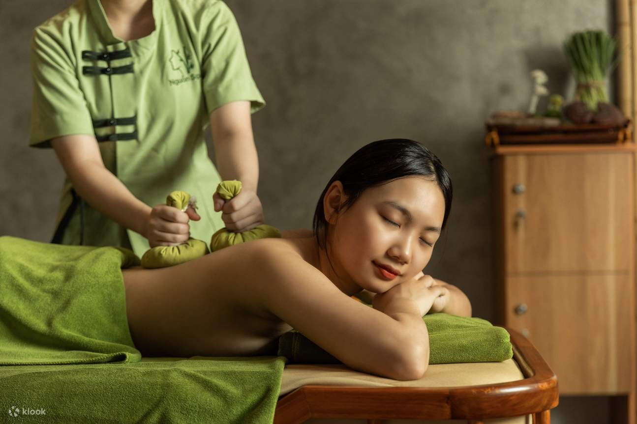 천연 재료를 이용한 응우언 스파 & 마사지