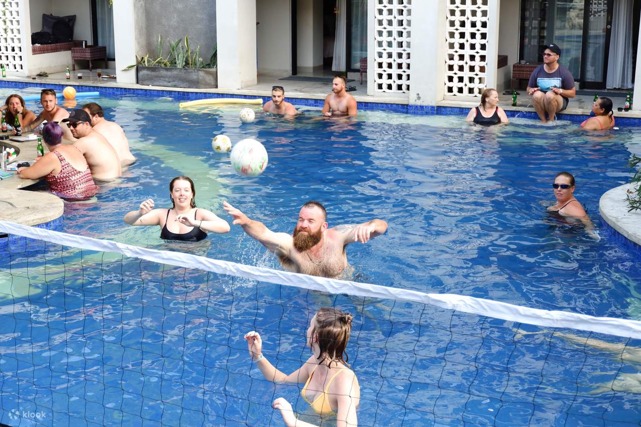 Kelas Memasak dan Sarapan Terapung di Grand Barong Resort Bali