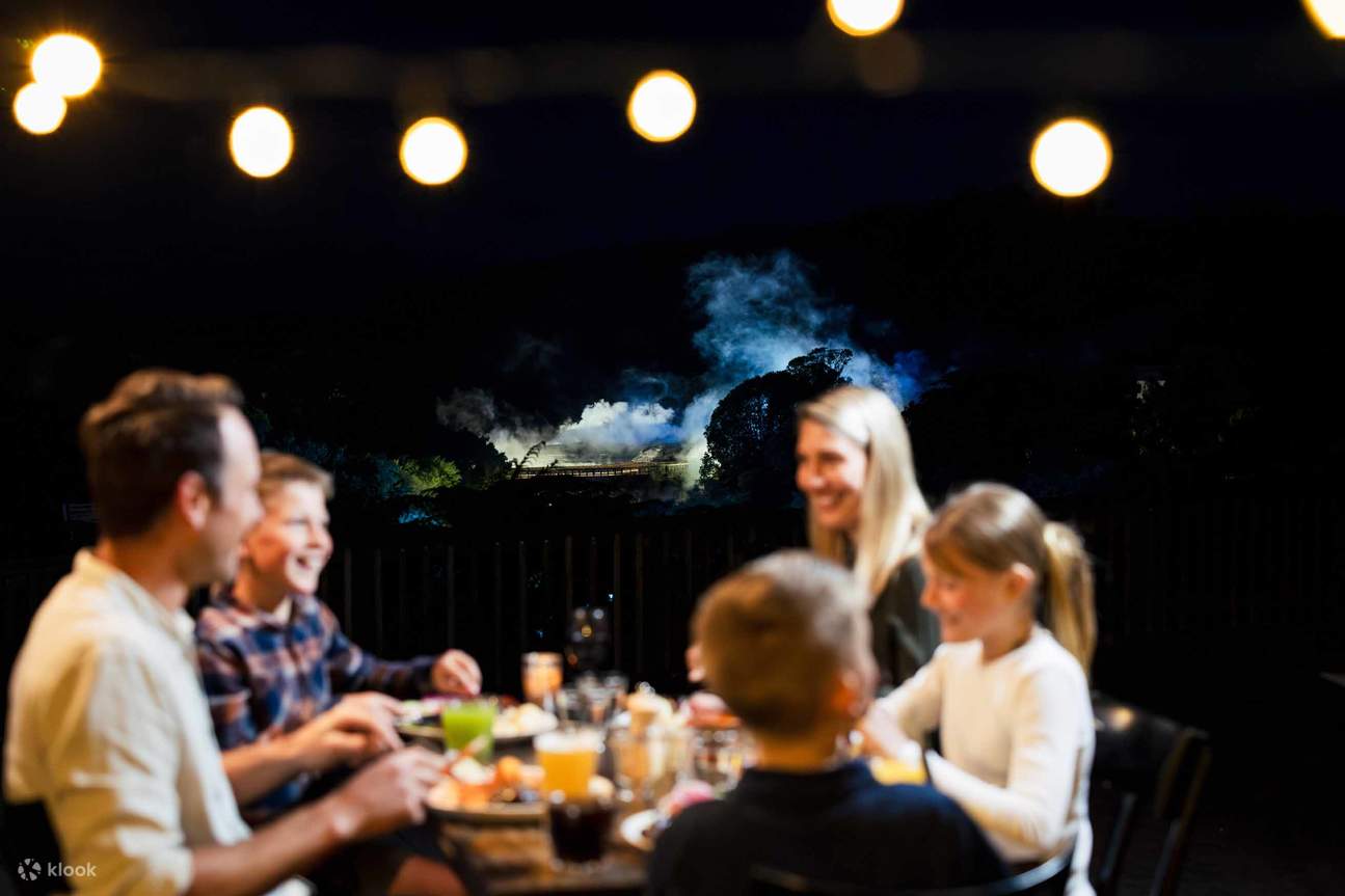 Savoring delicious traditional flavors and authentic dishes, enjoying the warmth of Pātaka Kai together