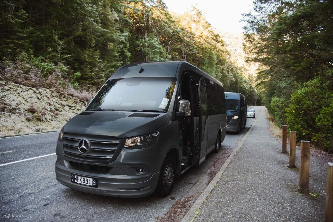 Furgoneta Mercedes hecha a medida como transporte desde Queenstown