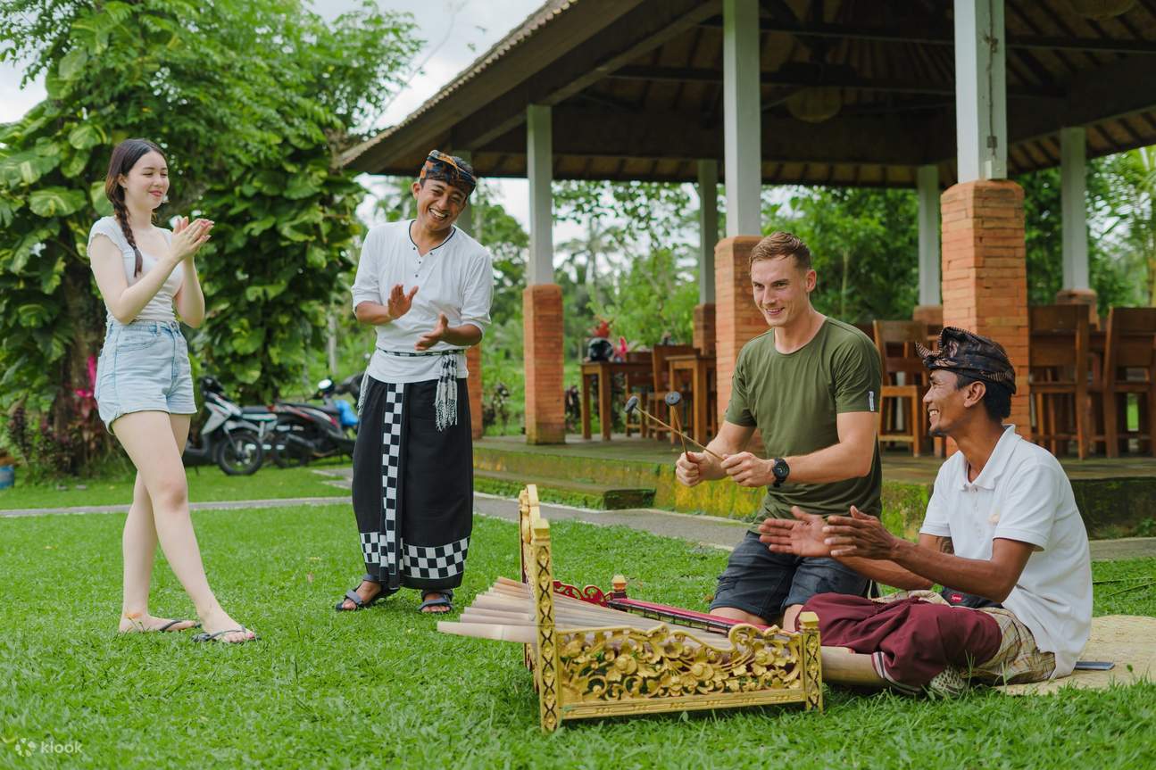 Viaggio di guarigione balinese, corso di cucina, ciclismo o esperienza di vita balinese al Bali Rural Commune