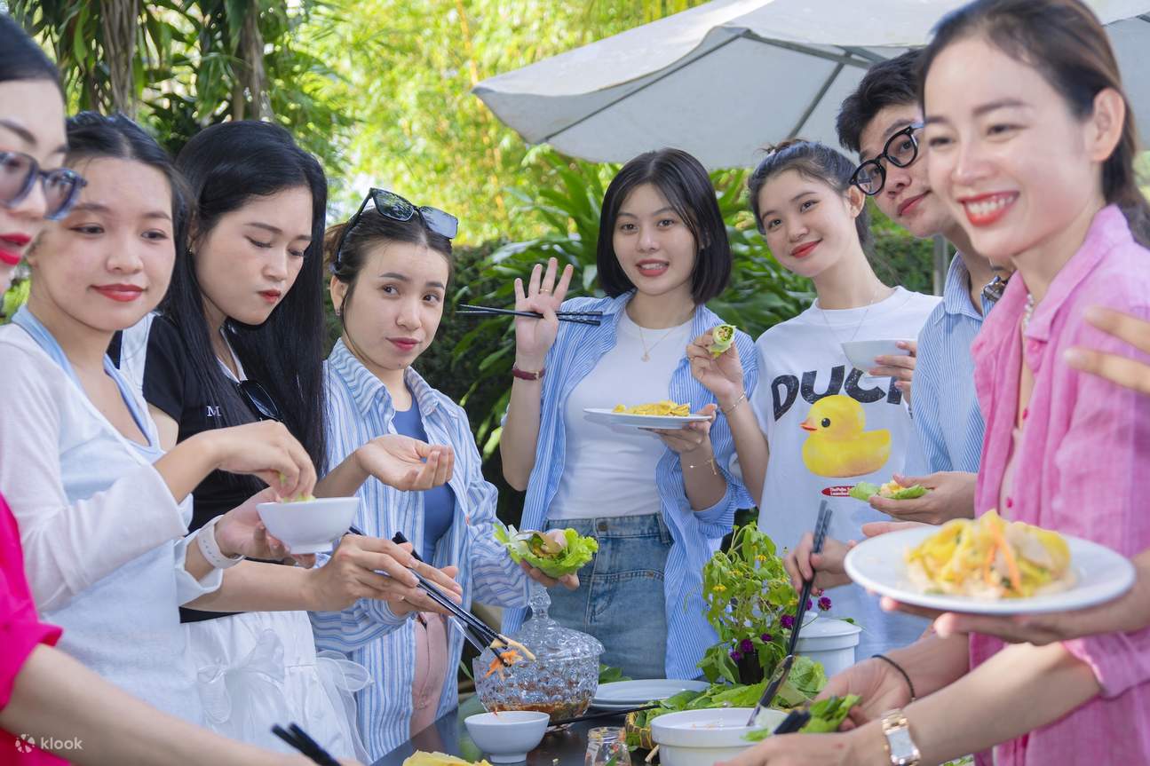 Lớp học nấu ăn, xưởng nến & khu nghỉ dưỡng chăm sóc sức khỏe tại Herbal Resort 